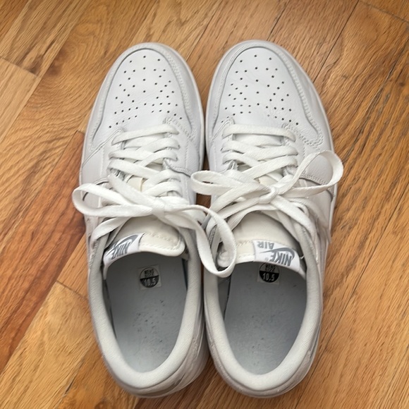 Jordan 1s - Picture 2 of 4